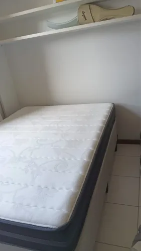 Cama Box Casal Padrão muito nova