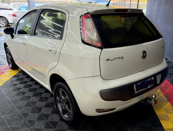 Fiat Punto Essence Dualogic 1.6 Flex 16V 5P 2017