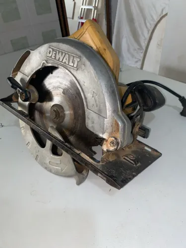 Serra circular dewalt nova