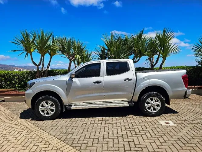 Nissan Frontier SE CD 4X4 2.3 Bi-TB Diesel Aut. 2023
