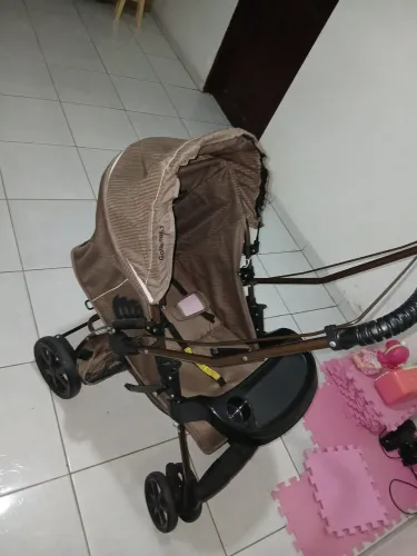 carrinho de bebê