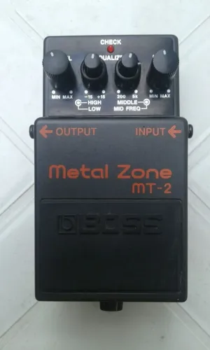 Pedal Boss MetalZone Mt-2 semi-novo