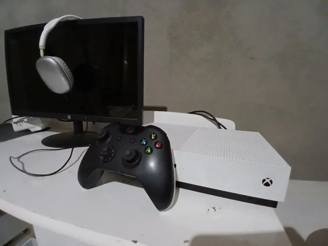 Vendo xbox one s