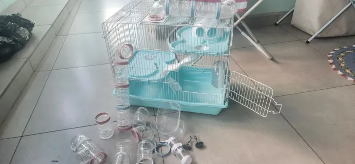 Gaiola hamster 3 andares com tubos.