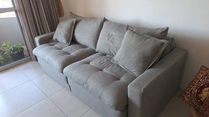 Sofá Cama Beirute na cor cinza - 2,1 metros - Em ótimo estado