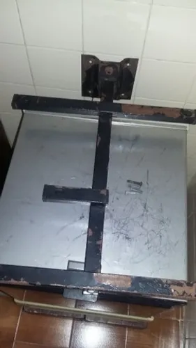 Suporte metálico para lava-louça ou outros objetos