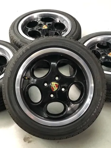 Jogo de roda aro 15 com pneus 195 50 R15