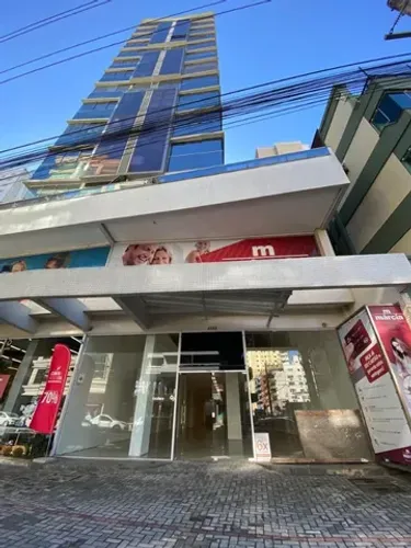 Sala comercial ponto estratégico frente avenida principal de Meia Praia - Itapema