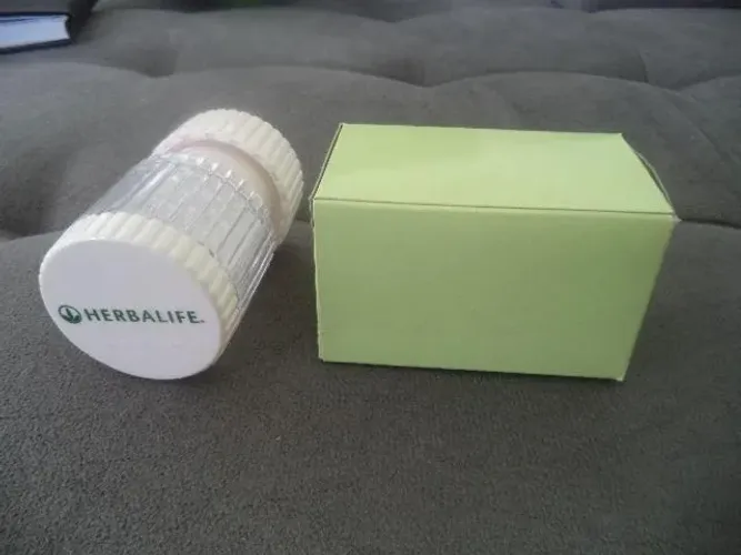 Porta Comprimidos C/ Amassador E Cortador Herbalife