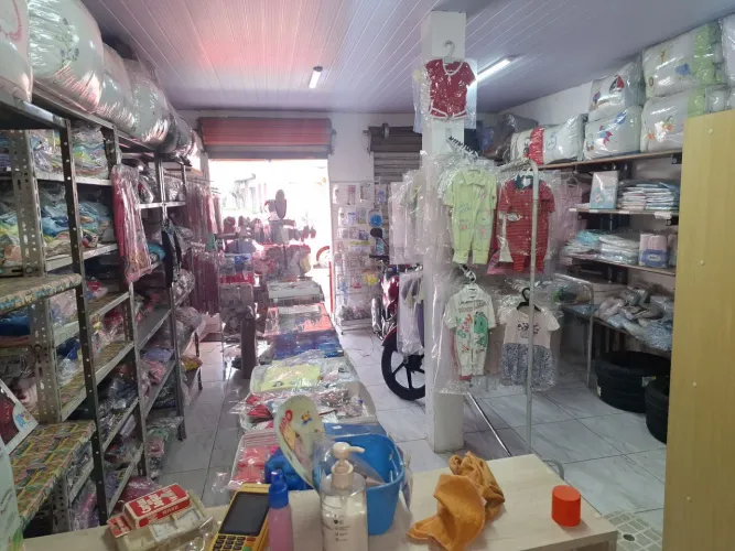 Fundo de LOJA. Roupas de bebê ( Urgente )