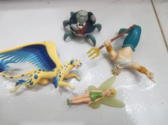 Personagens Disney Tritão Monstros SA sininho