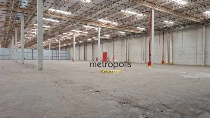 Galpão para alugar, 10776 m² por R$ 416.416,10/mês - Irajá - Rio de Janeiro/RJ