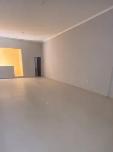 ALUGO PONTO COMERCIAL NA AVENIDA GUARARAPES 100m2