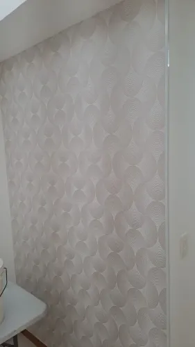Instalador de papel de parede