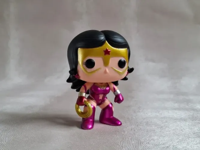 Funko Wonder Woman Mulher Maravilha 61 Star Sapphire