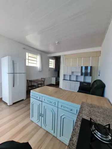 Kitnet, 01 quarto, bairro Portão, 33 m², mobiliado