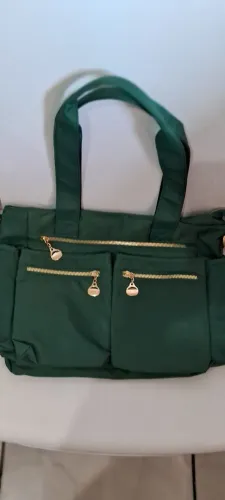 Bolsa Verde com Bolsos e Alças Reforçadas
