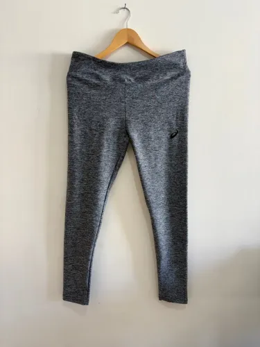 Calça Legging Cinza Asics usada 2x