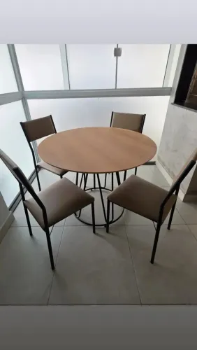 Mesa 4 cadeiras