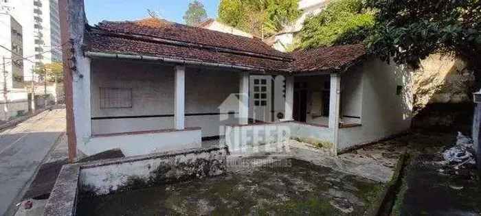 Excelente Casa para Investimento Próxima às Universidades de Niterói
