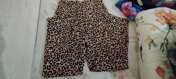 Roupas usadas e não usadas