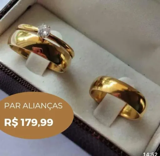 Alianças banhadas a ouro
