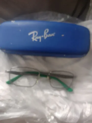 Armação e caixa de óculos Ray Ban 