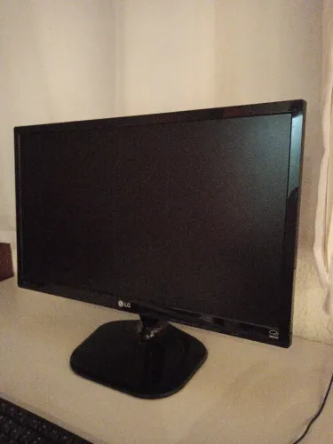 Monitor LG 24 polegadas / Full HD, IPS, LED 