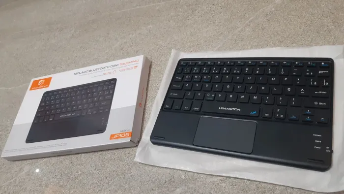 Teclado Bluetooth com Touchpad - recarregável