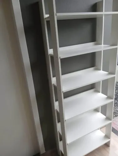 Prateleira disponível 