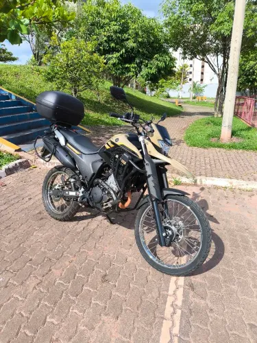Yamaha Lander 250 2023 zerada. Nunca cortou giro.