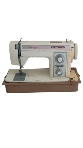 Máquina de costura ELGIN