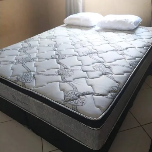 Cama Box Casal com Colchão