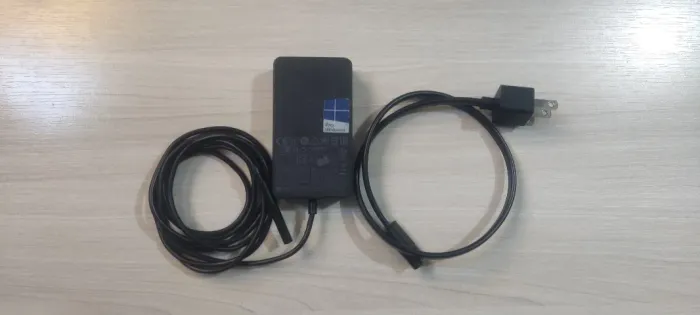 Carregador Magnético Microsoft Surface 12V 2.58A Original