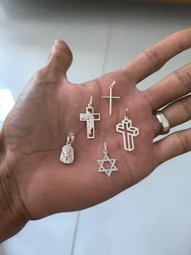 Pingentes de prata legítima/ Valor de cada R$ 69,99