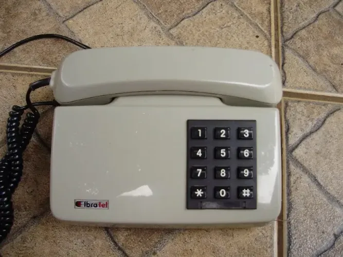 Telefone Antigo