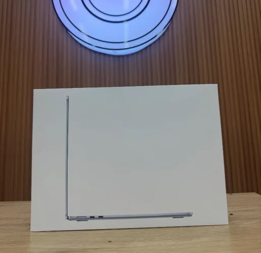 MacBook Air M4 2025 16GB/ 256SSD