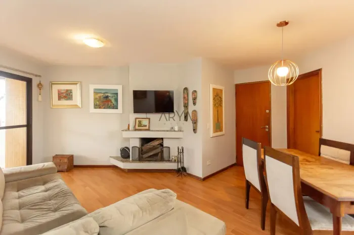 Apartamento à venda no Cabral ARYA1