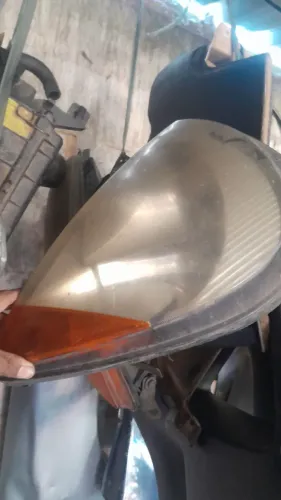 Farol do ford ka