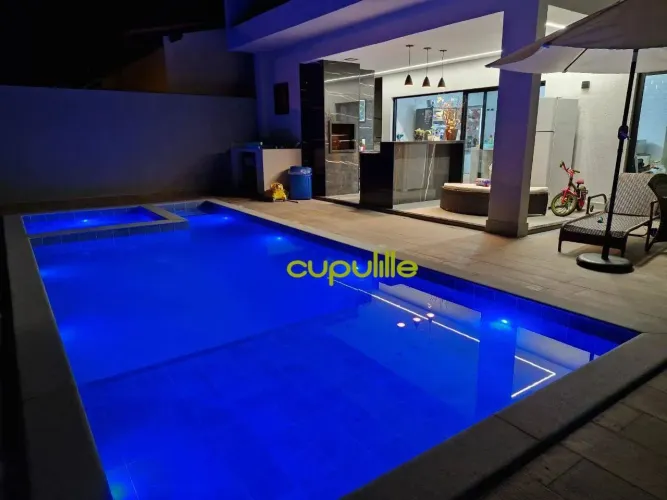 Casa com 4 dormitórios à venda, 263 m² por R$ 2.250.000 - Itaipu - Niterói/RJ