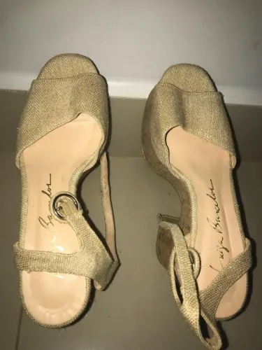 Sandalia Luiza Barcelos