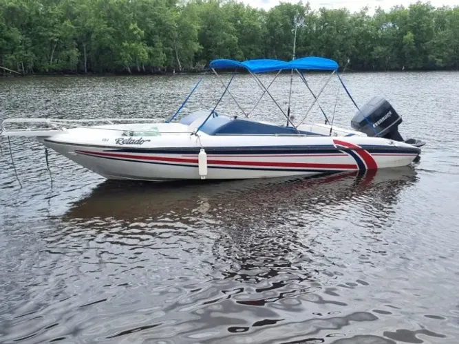 LANCHA 19 PÉS COM MOTOR EVENRUDE 120