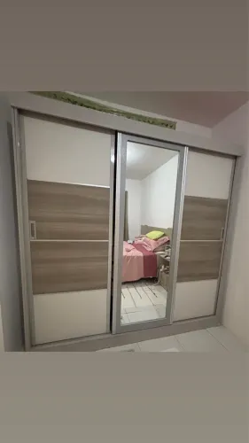 Guarda-roupa portas de correr