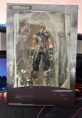 Action Figure Dissidia Final Fantasy Cloud Strife Play Arts Kai