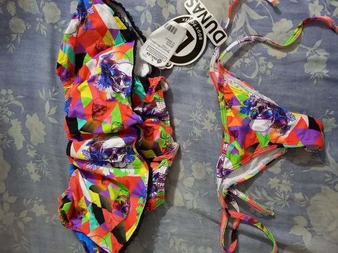 Biquini Colorido com Caveiras P