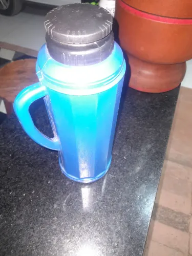 Garrafa Térmica Azul com Tampa