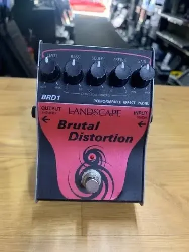 BRUTAL DISTORTION PEDAL GUITARRA