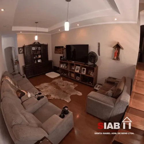 Casa com Excelente Localização à Venda em Santa Isabel - SP