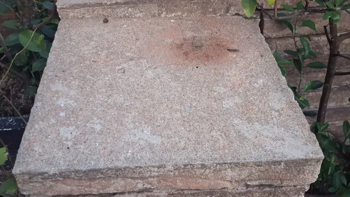 Pedra lajota de concreto 50x50x7cm para área externa