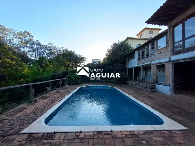 Chácara com piscina e vista para a Mata Atlântica para venda em Vinhedo/SP
